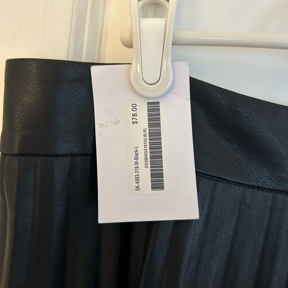OAK + FORT Vegan Leather Pleated Skirt NWT - Picture 4 of 7